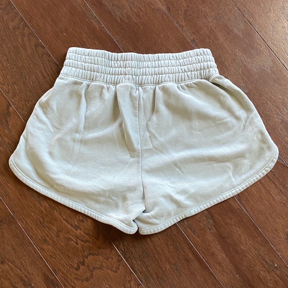A&F | Cozy Short - Picture 2 of 6